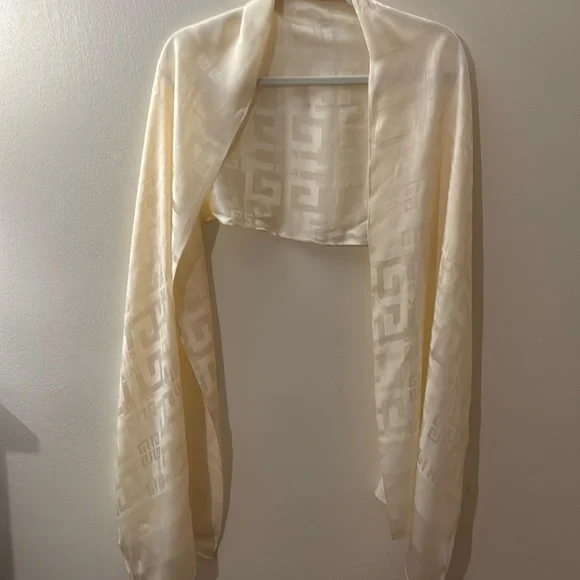 Givenchy vintage silk scarf with monogram - Picture 2 of 5